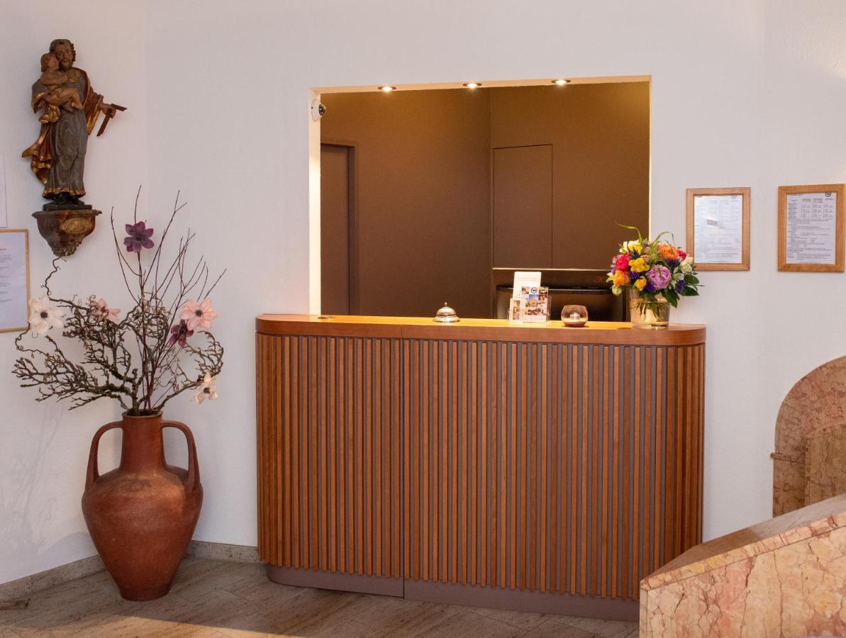 Hotel Ochsen Uberlingen Bagian luar foto