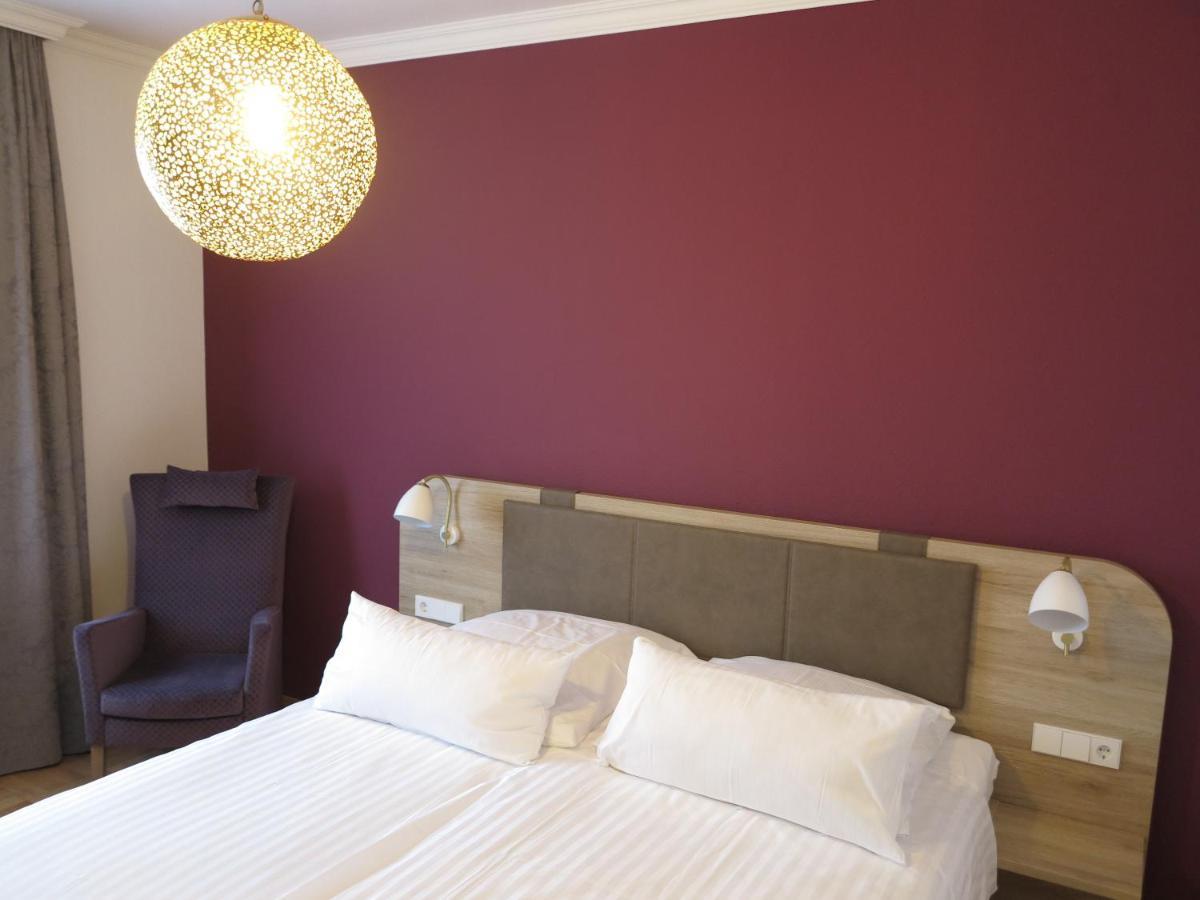 Hotel Ochsen Uberlingen Bagian luar foto