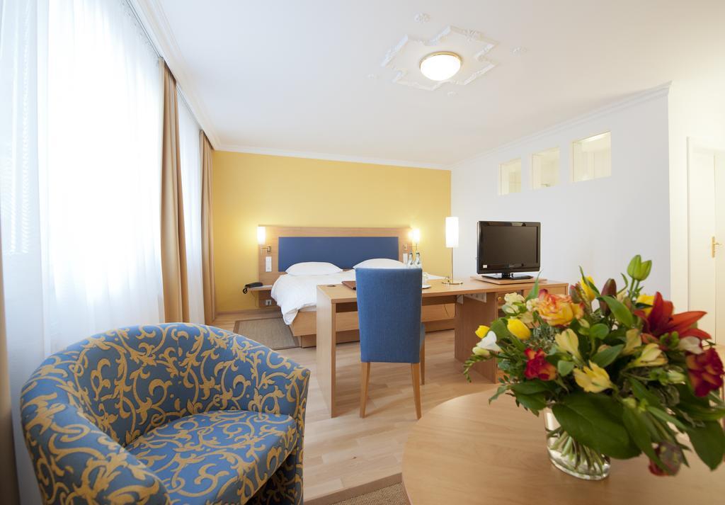 Hotel Ochsen Uberlingen Bagian luar foto