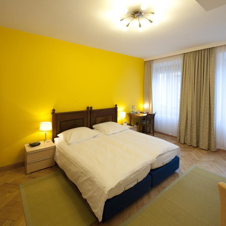 Hotel Ochsen Uberlingen Bagian luar foto